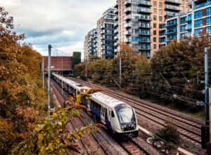 A Thameslink train hurtling through W5