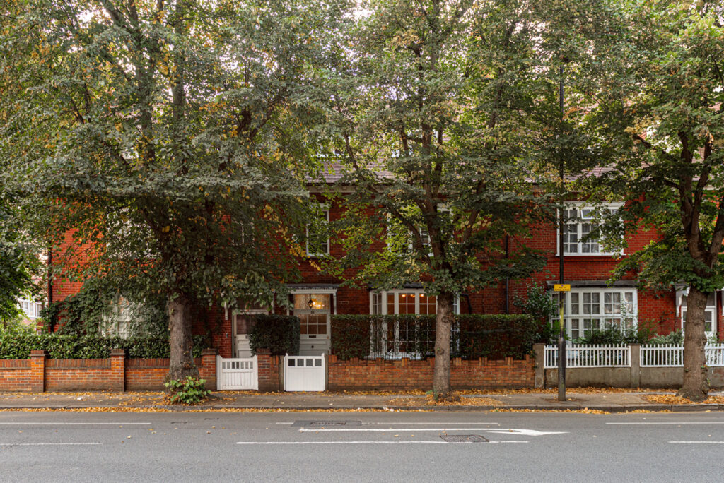 56 Bath Road, Chiswick, W4 1LH